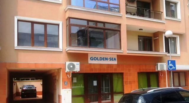 Golden-Sea