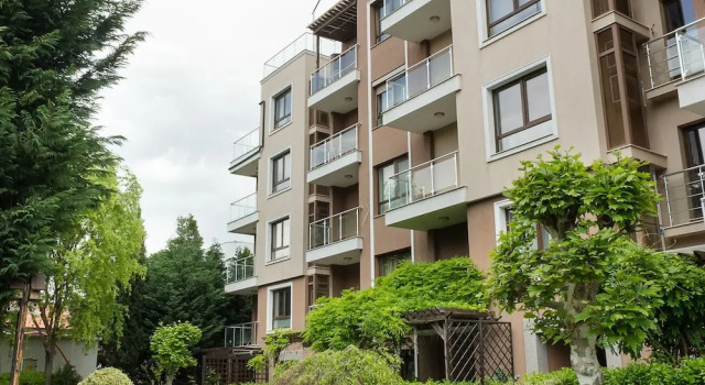 FM Luxury 3-BDR Penthouse with Pool & Terrace in Complex Katerina 1, Varaa Hotelli Hotellit Varna region uima-altaalla, Uima-allas
