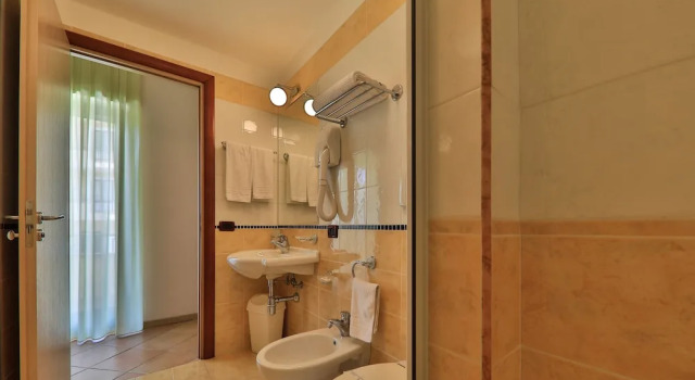Семейный номер Standard с балконом Hotel Europa