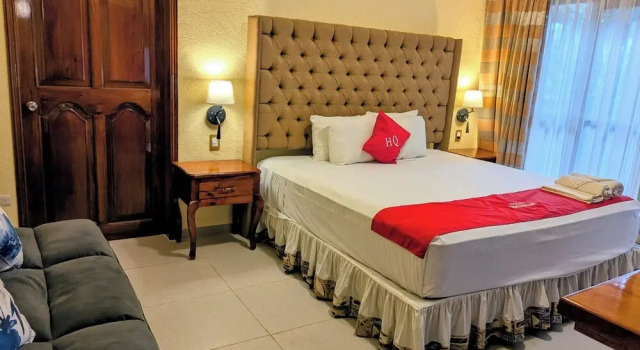 Полулюкс Hotel Quetzalcóatl