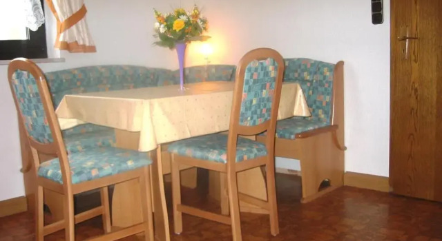 Ferienwohnungen Haus Waltraud, Book Hotel Hotels in Steinwiesen with Parking, Parking