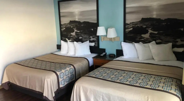 Четырёхместный номер Standard Northgate Motel