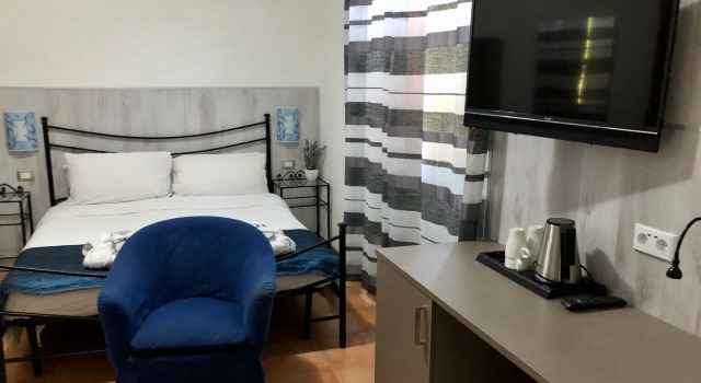 Hotel Canarino, Забронировать Отель Отели в центре Рива-дель-Гарды с завтраком, отели в центре Рива-дель-Гарды с завтраком
