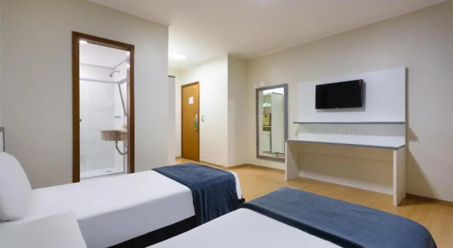 Люкс Standard Carillon Plaza Hotel