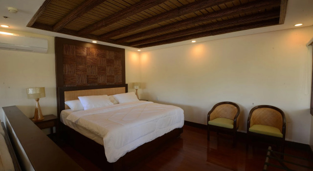 Fridays Puerto Galera, Book Hotel SPA Hotels in Mindoro, SPA