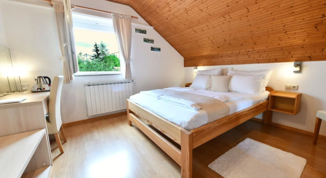 House Marija B&B, Забронировать Отель Селиште-Дрежничко 