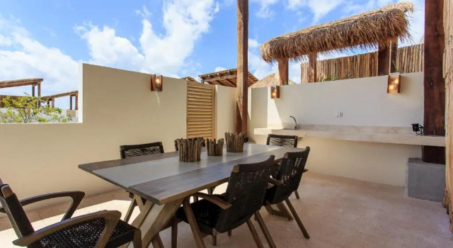 Апартаменты Superior Charming Nature-Inspired Condos with Sultry Surroundings by Stella Rentals