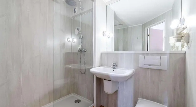 Трёхместный номер Comfort Hotel Evreux