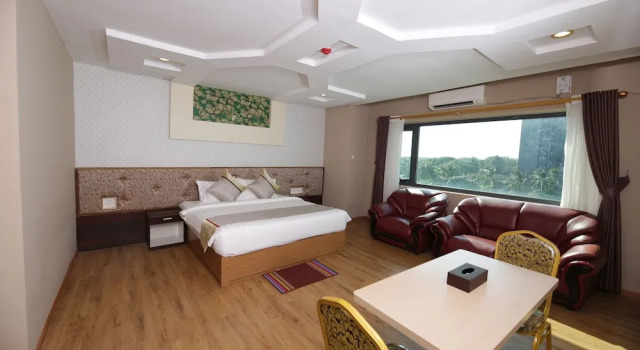 Номер Standard H Plus Hotel Yangon