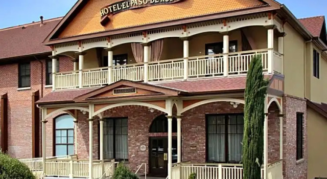 Номер Deluxe Paso Robles Inn