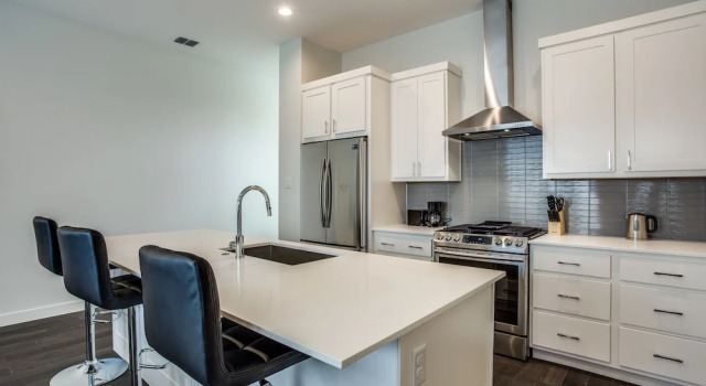 Номер Standard Modern Dallas TownHome 2 BR fully furnis