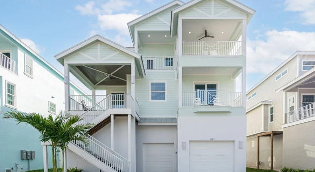 661 Estero Blvd "beach To Bay" 5 Bedroom Home by RedAwning