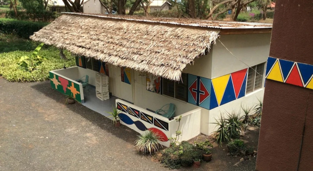 The Hibiscus Bed and Breakfast, Varaa Hotelli Moshi Hai