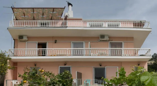 Annas Apartments and Studios - Planespotters Paradise, Забронировать Апартаменты/квартира Отели периферии Ионических островов с парковкой, Парковка