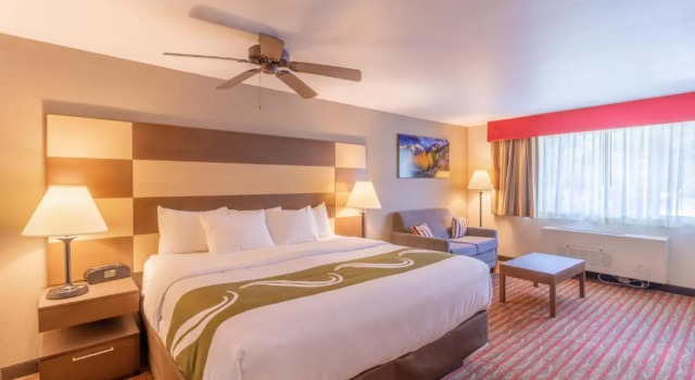 Номер Standard Quality Inn near Rocky Mountain National Park