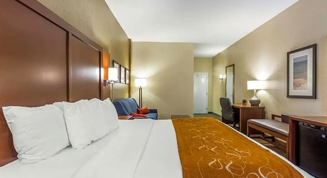 Двухместный номер Standard Comfort Suites
