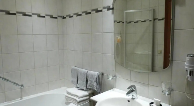 Двухместный номер Comfort Hôtel - Restaurant " Victor Hugo"