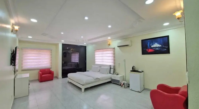 Номер Luxury Habitat Suites and Apartments