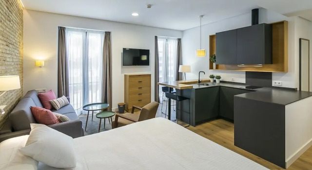 Студия Deluxe Aquitania Home Suites