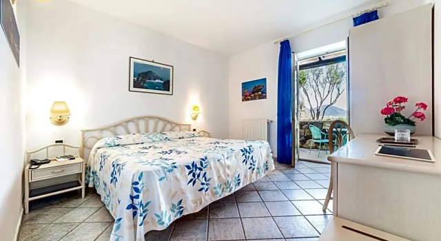 Двухместный номер Comfort с видом на море Punta Chiarito Resort