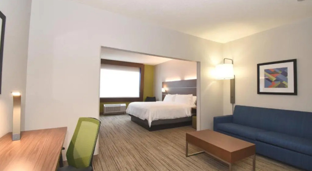 Люкс Holiday Inn Express & Suites Southern Pines-Pinehurst Area by IHG