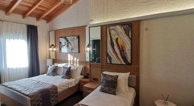 Трёхместный номер Deluxe The ABC Hotel
