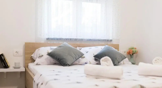 Коттедж Mihael Holiday House