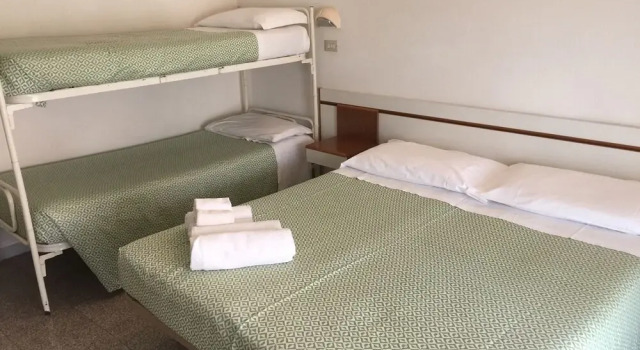 Четырёхместный номер Standard Hotel Angela