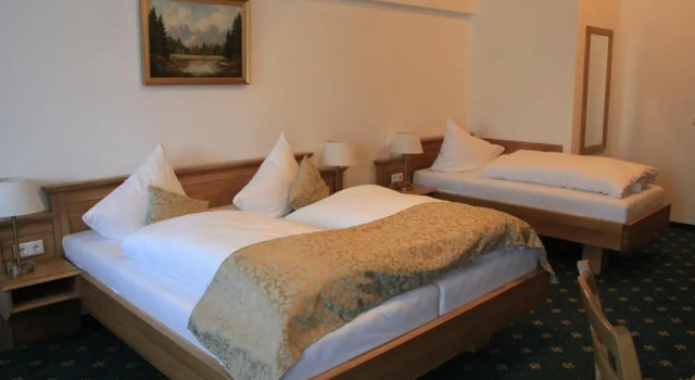 Трёхместный номер Superior Hotel Schwabenwirt