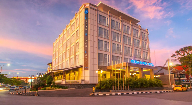 Ocean Beach Hotel Padang, Rezerwuj Hotel Padang Sumatra