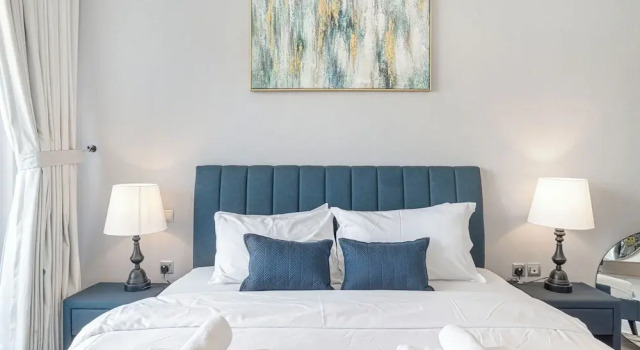 Апартаменты Luxury с балконом и с видом на город Deluxe Nine Tower Suites By Hostiva - Downtown