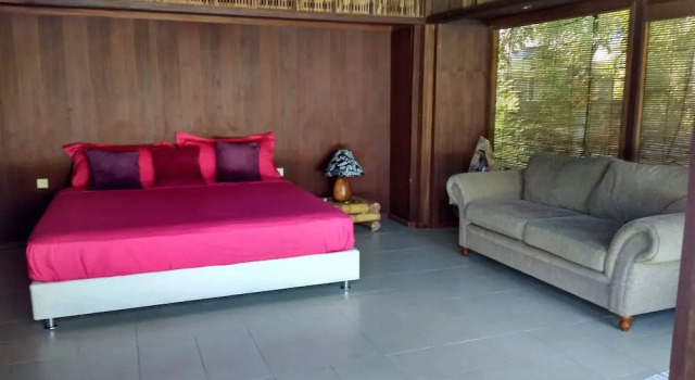 Moorea - Pool Mountain Moorea, Book Hotel Moorea French Polynesia