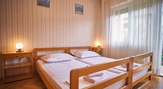 Apartments Ivan, Забронировать Апартаменты/квартира Винишче Trogir Riviera, рядом с Пляж Купиница