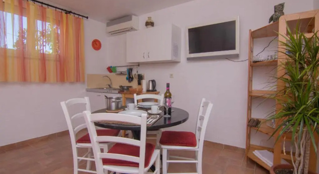 Апартаменты Цокольный этаж Apartments Dekanić Krk
