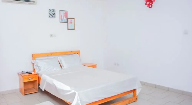 Iman's Hotel Boundiali, Rezervovat Hotel Boundiali Pobřeží slonoviny