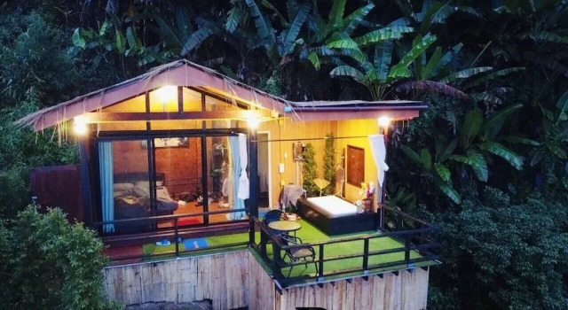 Номер Standard с балконом ม่อนลมหนาว โฮมเสตย์ MonLomNao Homestay