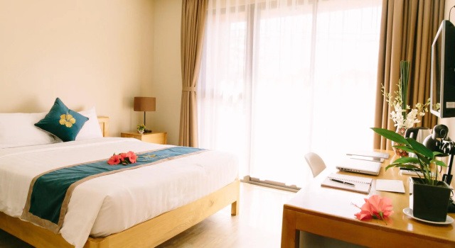 Двухместный люкс с балконом Minh Nhung Hotel