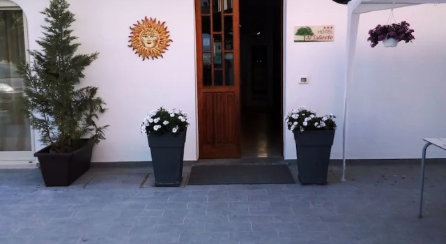Al Saliceto Hotel, Buchen Sie Hotel Gioiosa Marea Sizilien