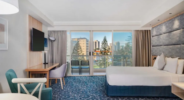 Двухместный люкс с балконом The Sebel Twin Towns Coolangatta