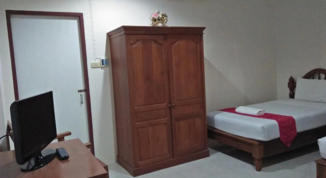 Saver Guesthouse, Забронировать Отель Отели Южного Таиланда с парковкой, Парковка