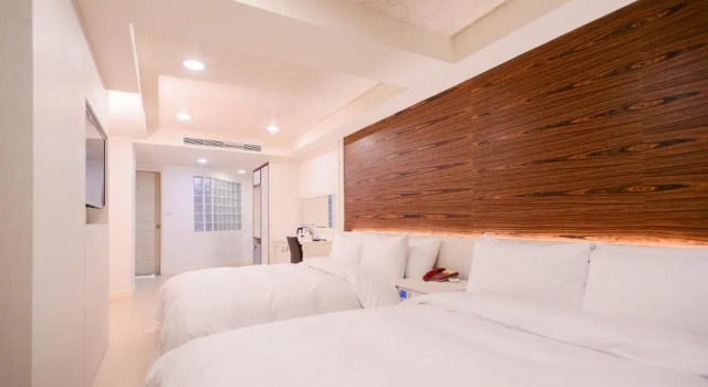 Четырёхместный номер Standard Duke Business Hotel