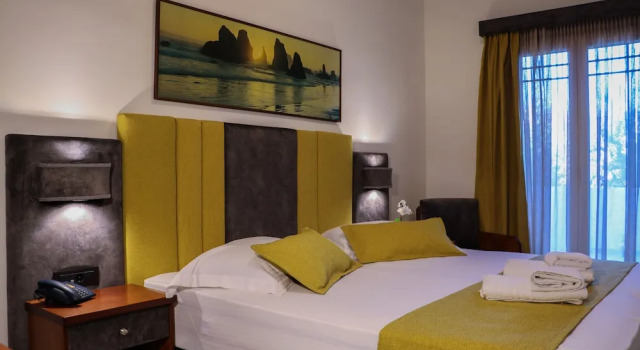 Двухместный номер Deluxe с балконом Hotel Dionysis Studios