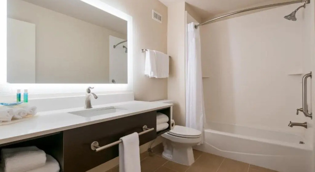Номер Executive Holiday Inn Express Bellingham by IHG