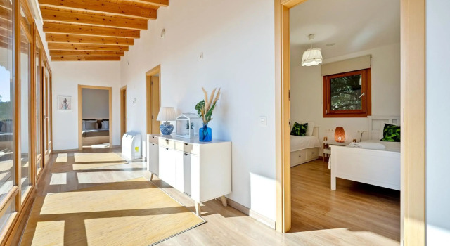 Casa nórdica en el bosque con vistas al mar, Rezervați Hotel Mont-ral Alt Camp