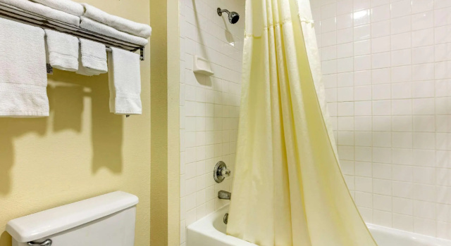 Двухместный номер Standard Quality Inn Cleveland North
