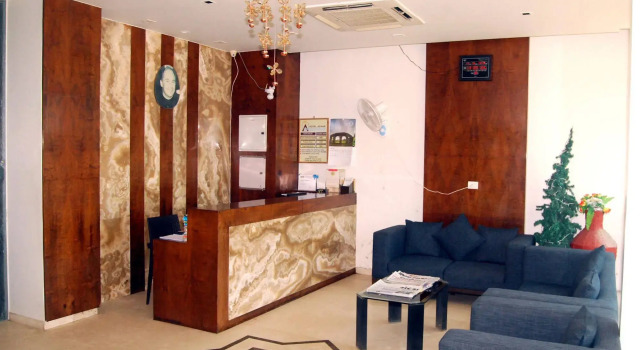 Hotel Apaar with Sea Face Garden Restaurant