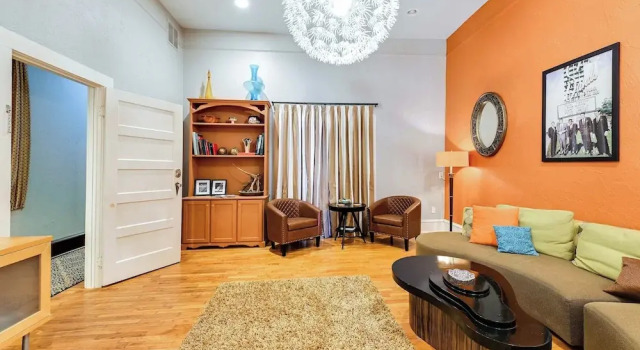 Historic Decatur Apt w/ City Square Views, Boek Hotel Decatur 
