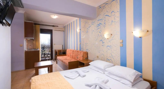 Anassa Deluxe Apartments & Studios, Book Apartment Chrisi Akti 