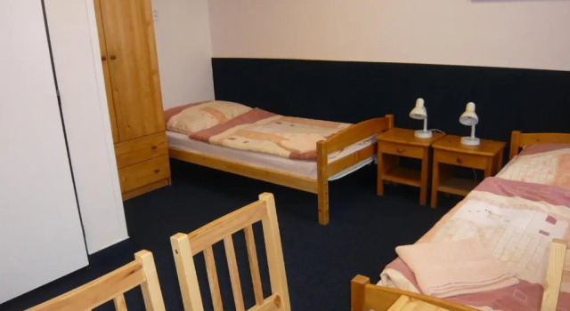 Standardowy czteroosobowy pokój Hotel Hasa