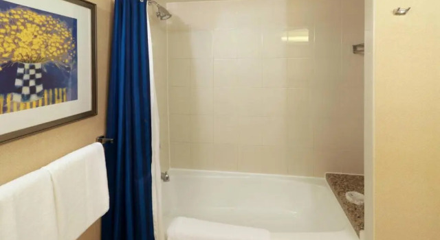 Четырёхместный номер Standard с видом на город Courtyard Monterrey San Jeronimo